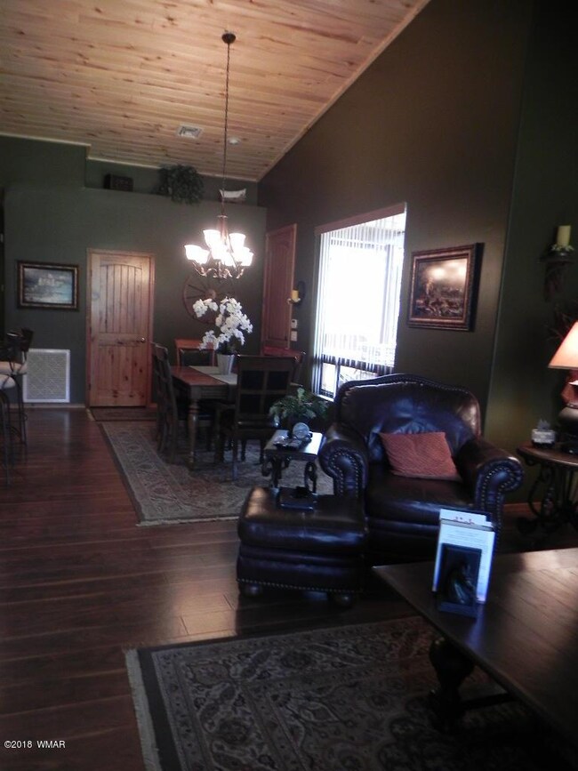 2951 Villa Loop 027