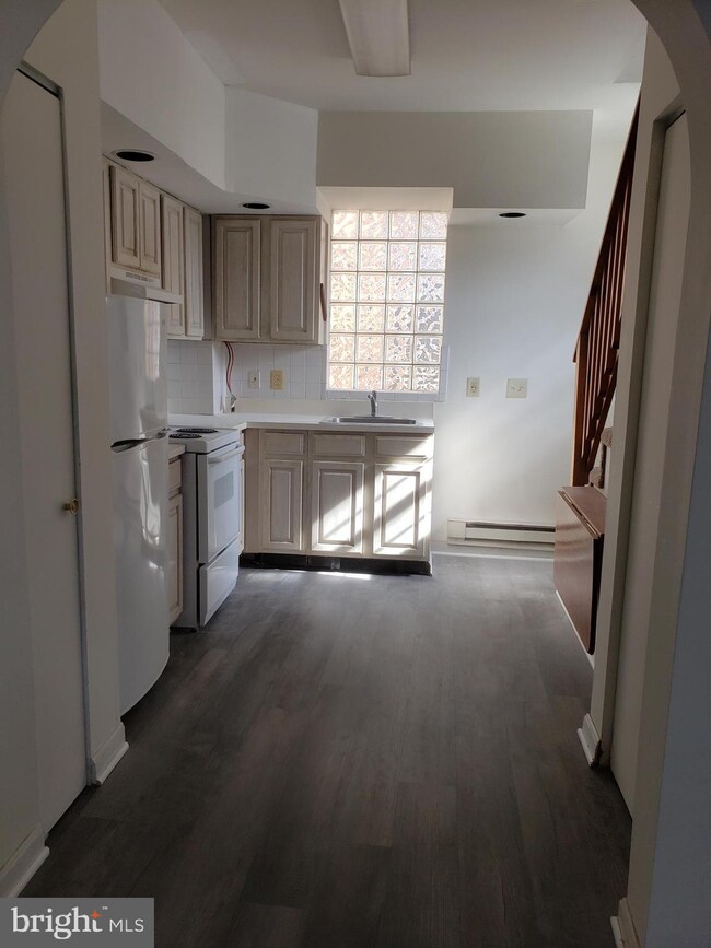 1417 Sumwalt Ct, Baltimore, MD 21230 - photo 3