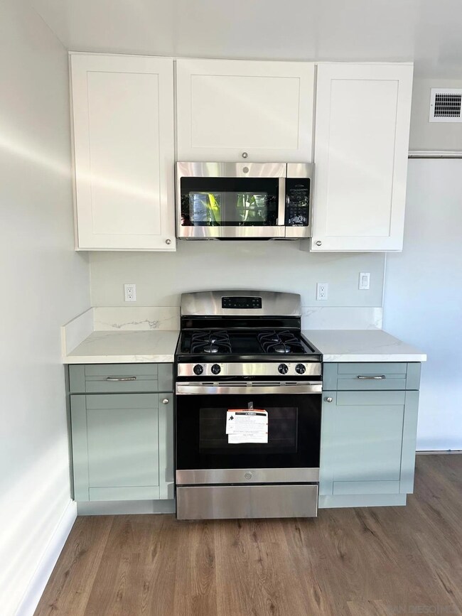 759 W 10th Ave, Escondido, CA 92025 - photo 3