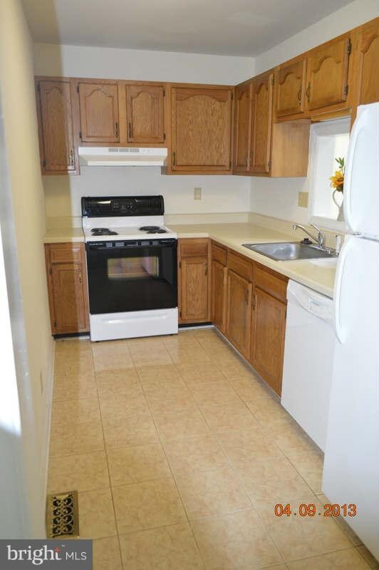 307 Harper Dr, Orange, VA 22960 - photo 2