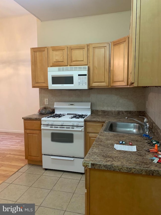 1540 N 18th St, Philadelphia, PA 19121 - photo 4