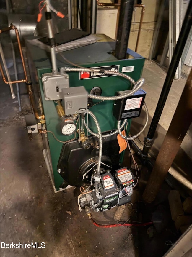 121 Edward Ave, Pittsfield, MA 01201 - photo 5