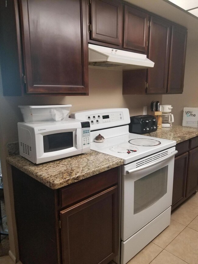 629 N Mesa Dr unit 26, Mesa, AZ 85201 - photo 3