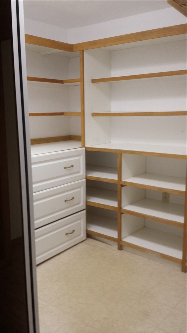 27 Kienia Rd, Hudson, NH 03051 - photo 6