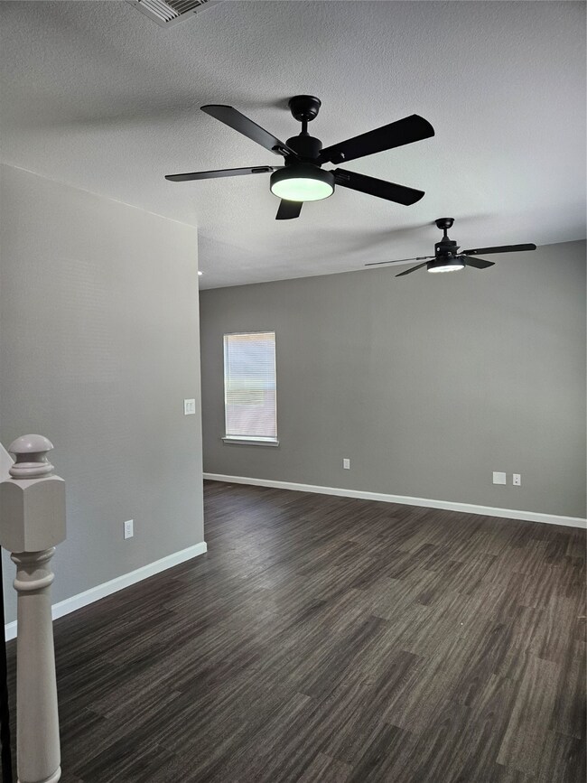 5813 Breland St unit B, Houston, TX 77016 - photo 3