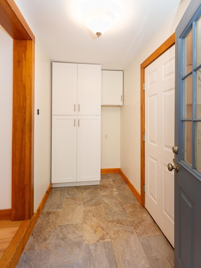 5 Hampshire Ave, Durham, NH 03824 - photo 2