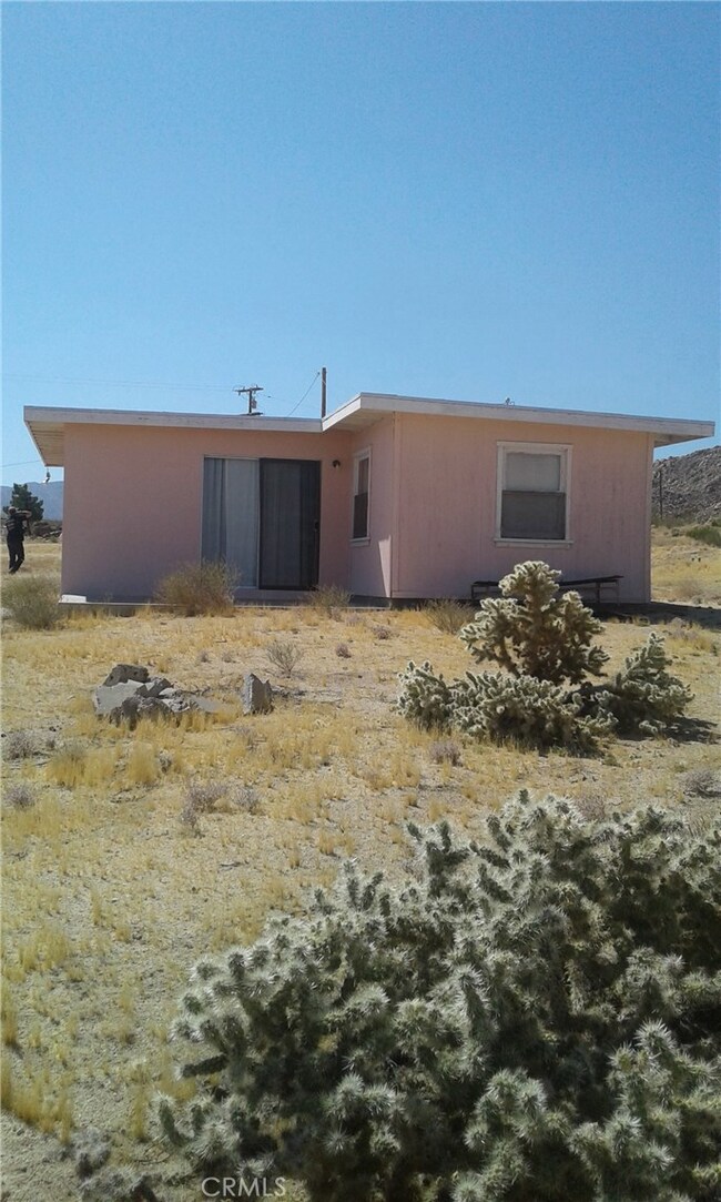 67922 Foothill Dr, Twentynine Palms, CA 92277 - photo 3