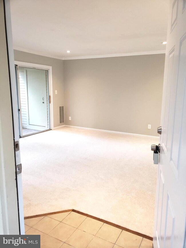 4555 Interlachen Ct unit F, Alexandria, VA 22312 - photo 4