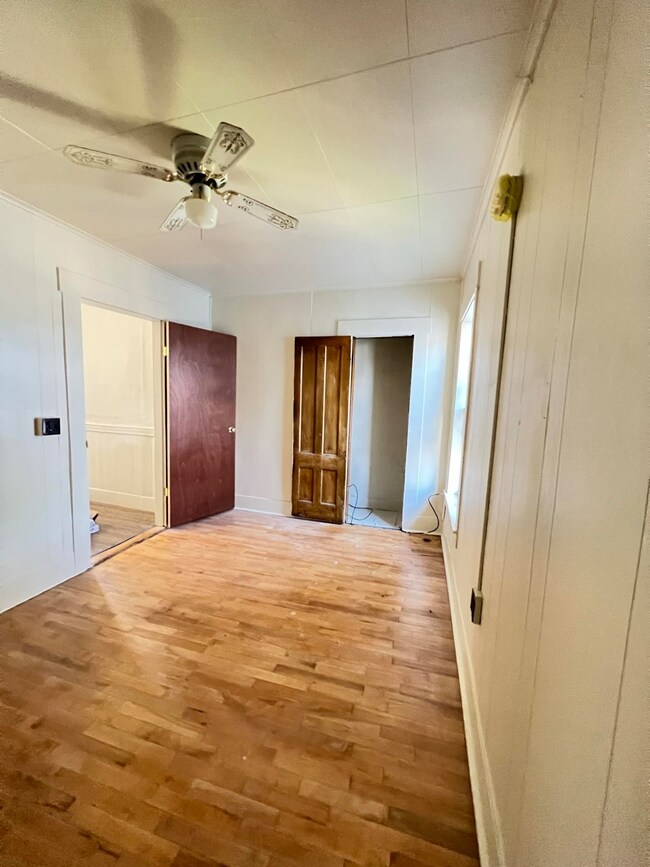 2 Plain St, Barre, VT 05641 - photo 5