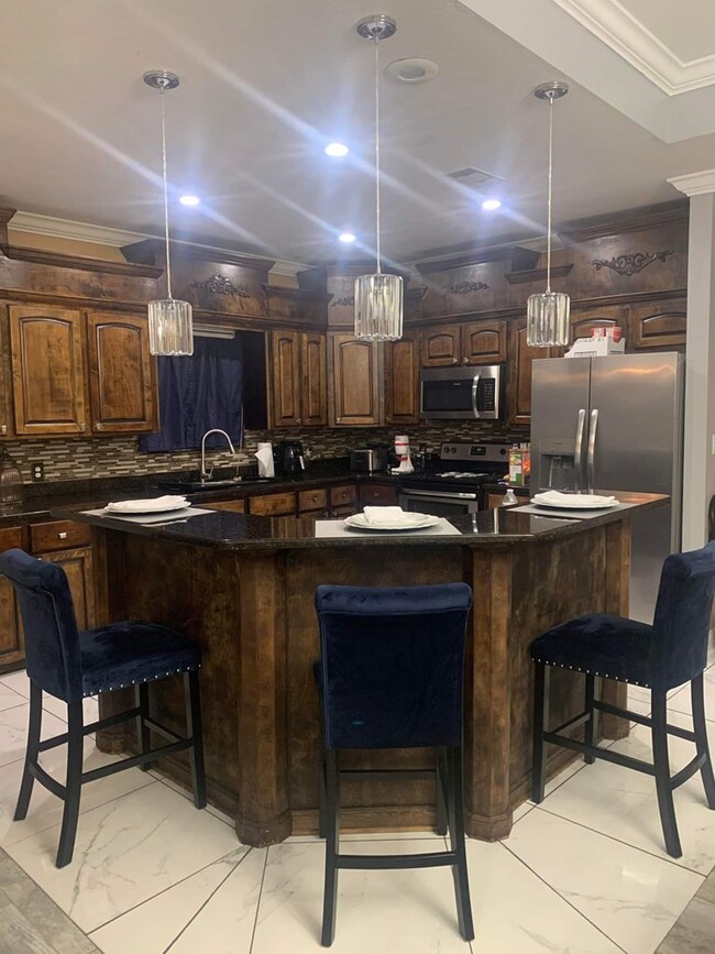 319 S Railroad Ave, Tylertown, MS 39667 - photo 2