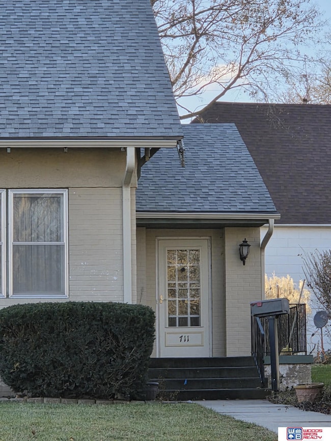 711 N 8th St, Beatrice, NE 68310 - photo 3