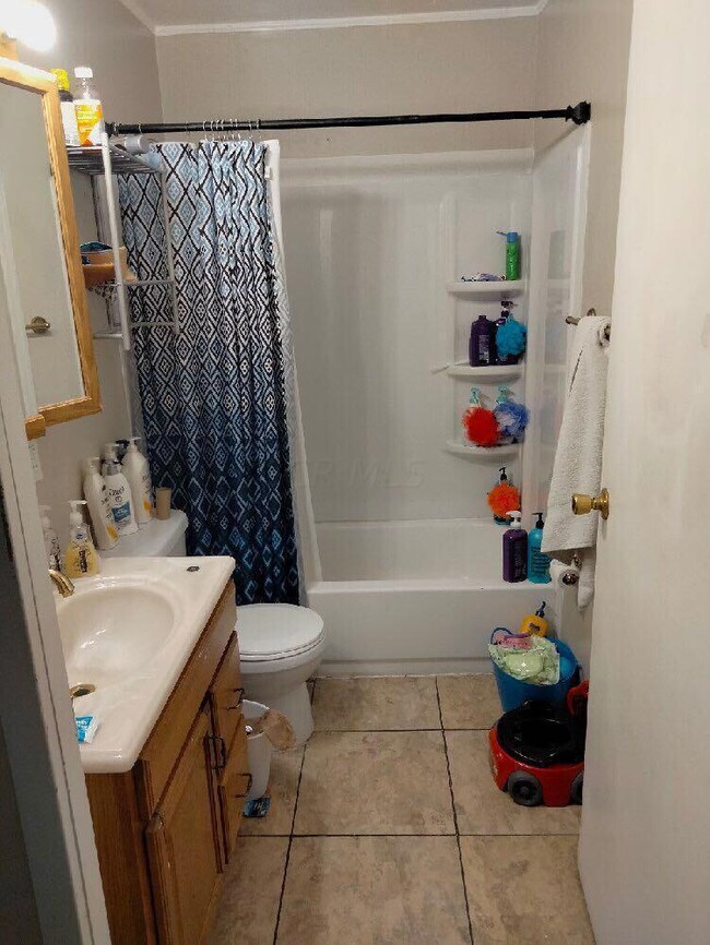 183 S Hampton Rd, Columbus, OH 43213 - photo 3