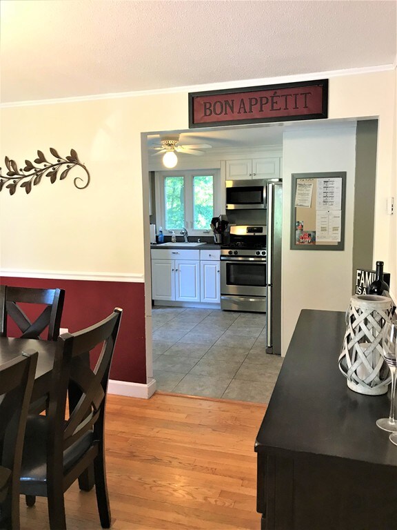 2 Chestnut Rd, Burlington, MA 01803 - photo 6