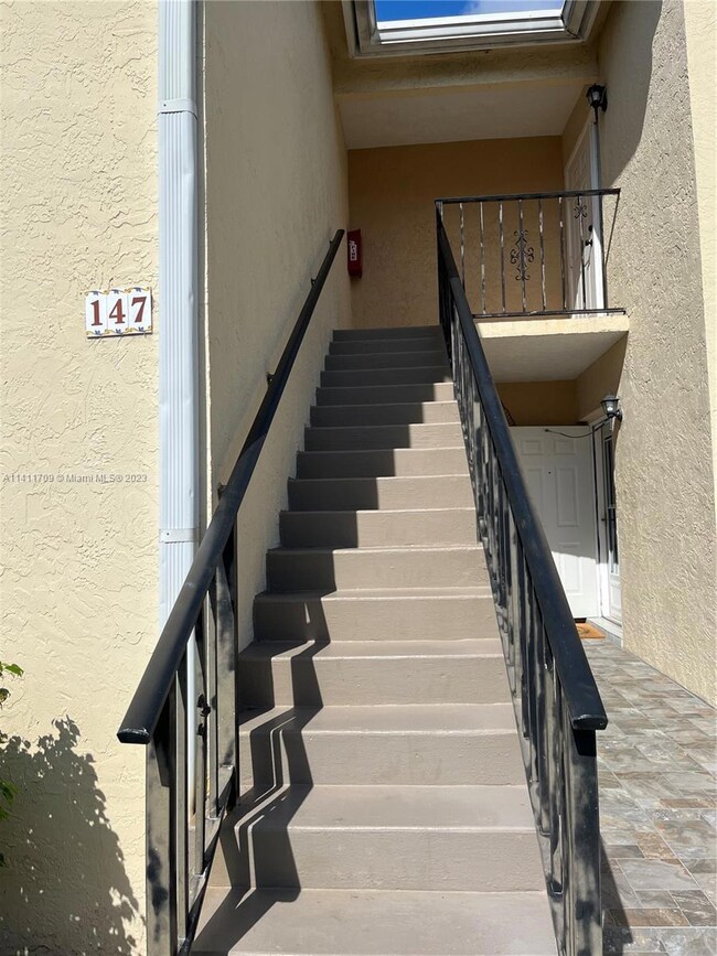 147 Waterside Dr, Hypoluxo, FL 33462 - photo 2