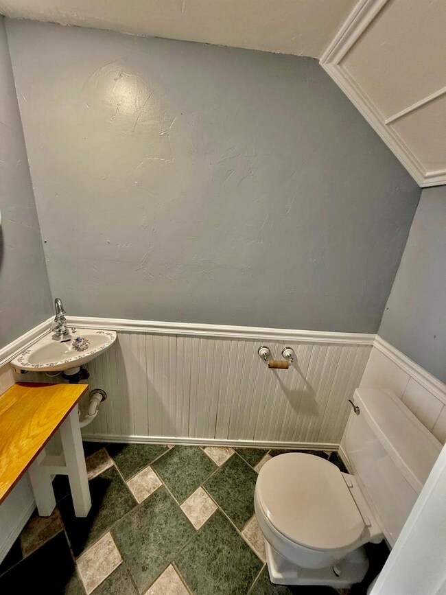 Guest half bath on the first floor