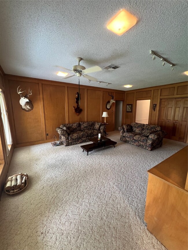 1802 Hawthorn Dr, Richmond, TX 77469 - photo 6