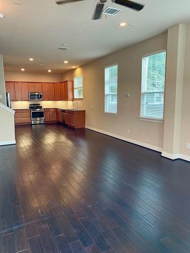 6625 N Main St unit C, Houston, TX 77009 - photo 6