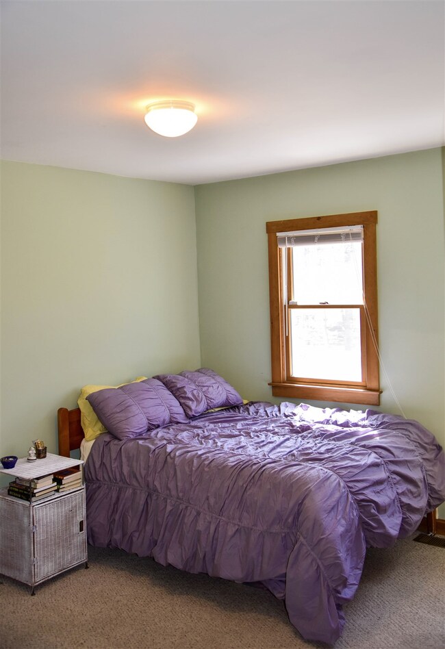 234 Page Rd, New London, NH 03257 - photo 2