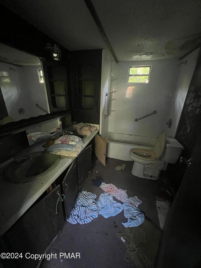 11 Georges Rd, Wapwallopen, PA 18660 - photo 5