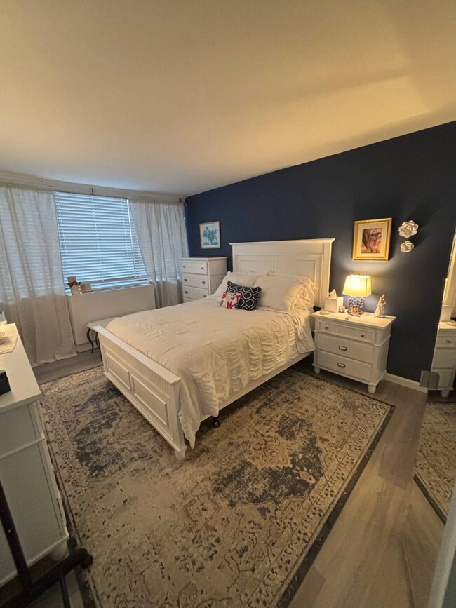 The Bay Club unit 10U, Bayside, NY 11360 - photo 4