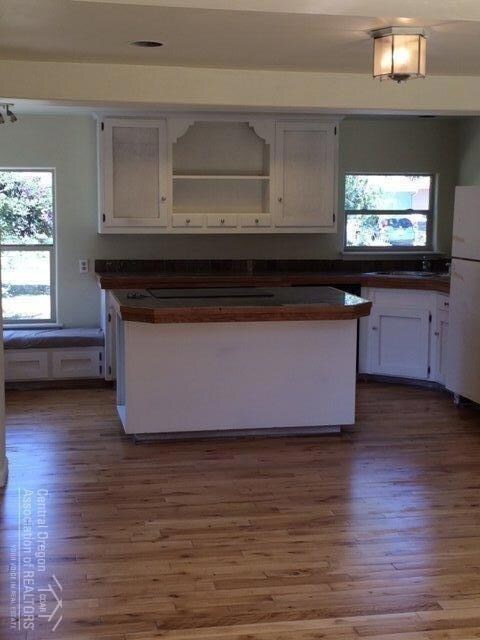 802 NE 12th St, Bend, OR 97701 - photo 4