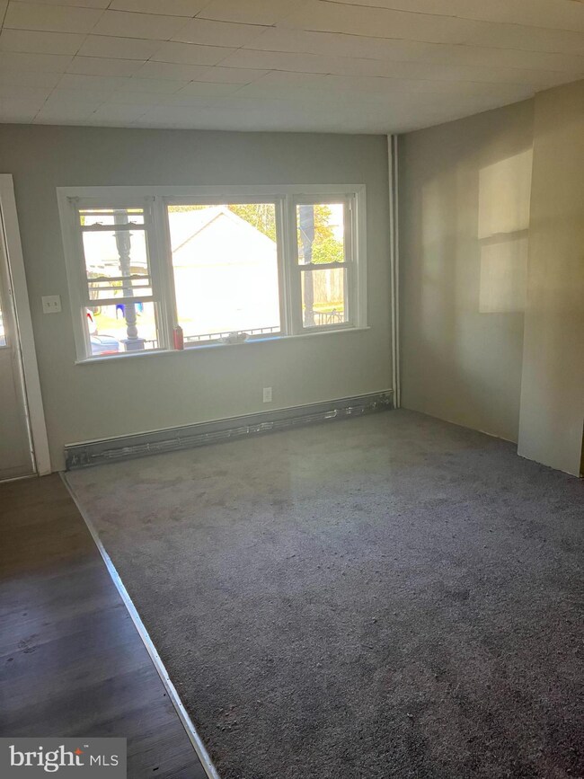 116 S Warner St unit 1ST FLOOR, Woodbury, NJ 08096 - photo 4