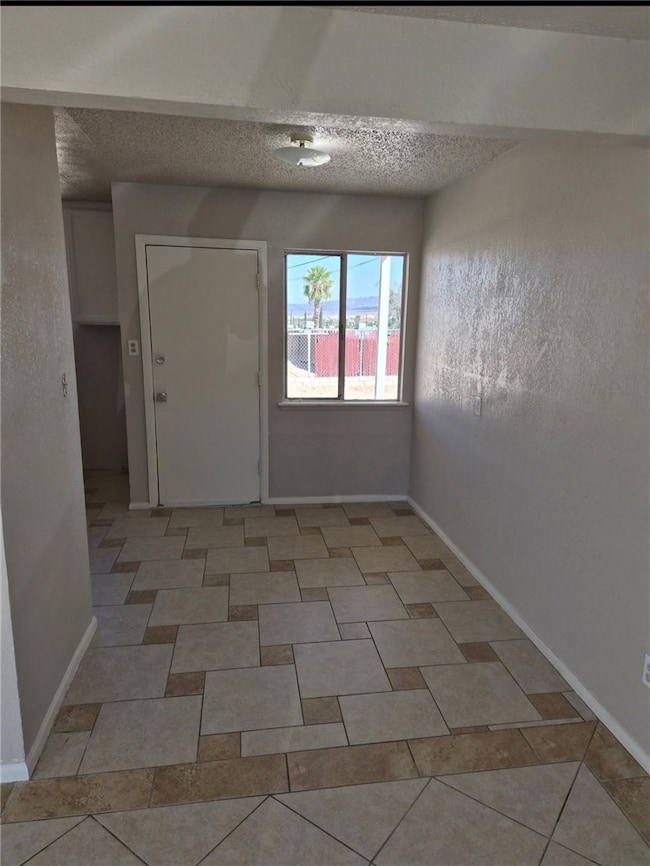 1014 E Navajo St, Barstow, CA 92311 - photo 4