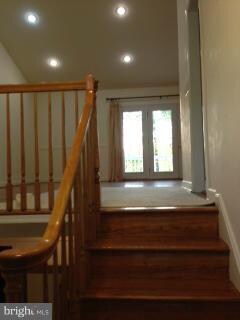 4610 Lawn Ct, Fairfax, VA 22032 - photo 5