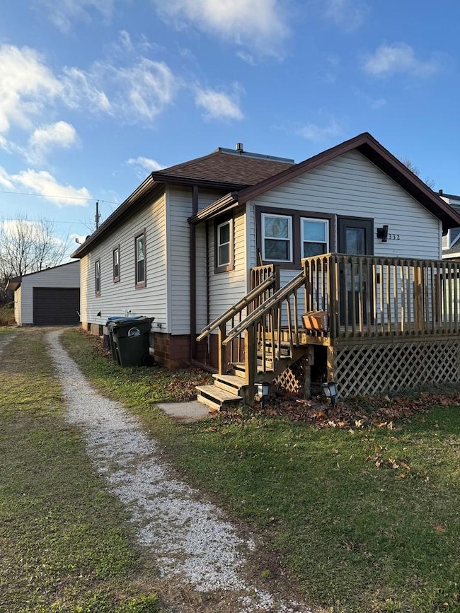 1332 S 28th St, Fort Dodge, IA 50501 - photo 2