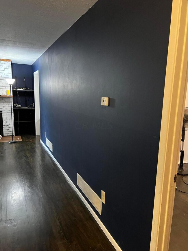 4498 Amesbury Rd, Columbus, OH 43227 - photo 7