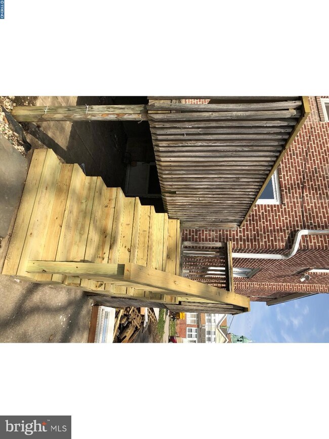 526 Lafayette Ave, Darby, PA 19023 - photo 3