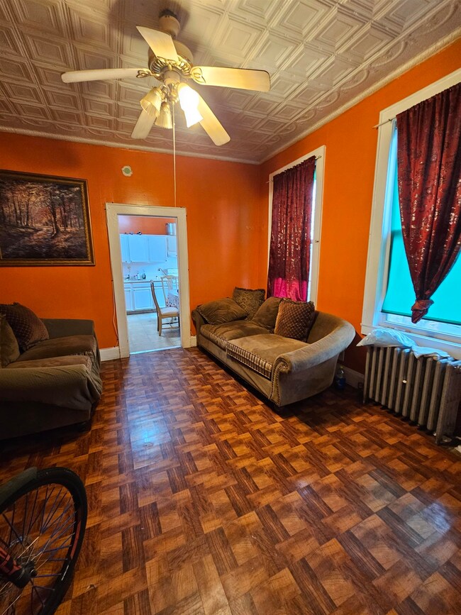 6714 Bergenline Ave unit 3, Guttenberg, NJ 07093 - photo 2