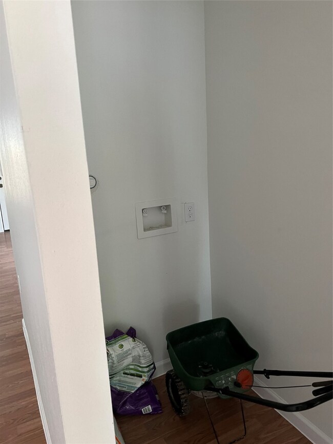 6830 Bethune Dr, Houston, TX 77091 - photo 6