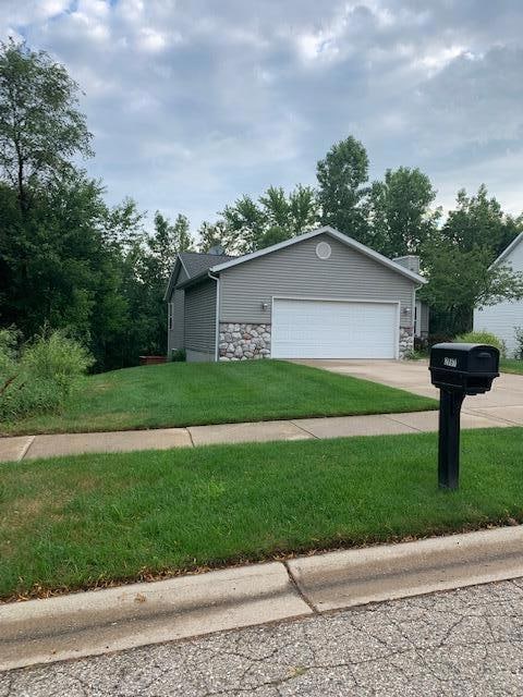 2867 Stonewood Summer Photo2