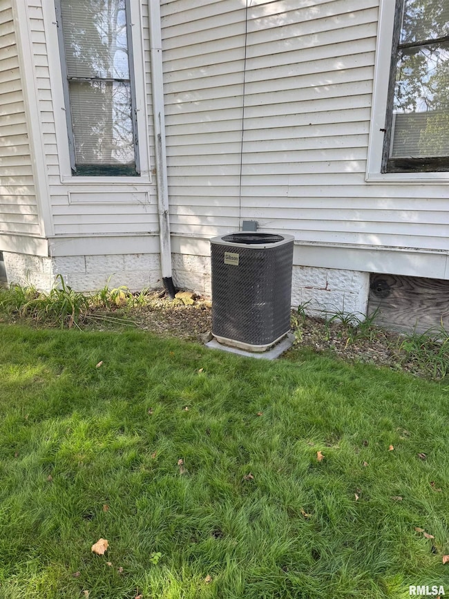 1520 28th Ave, Moline, IL 61265 - photo 5