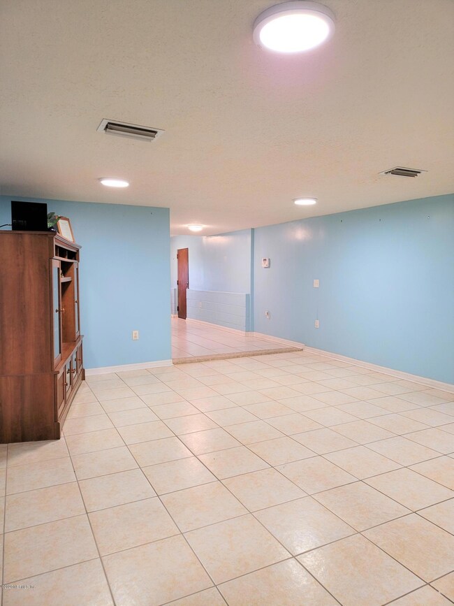 514 Aiken Rd, Jacksonville, FL 32216 - photo 3