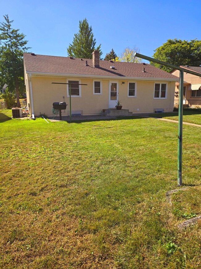 1863 Mechanic Ave, Saint Paul, MN 55119 - photo 5