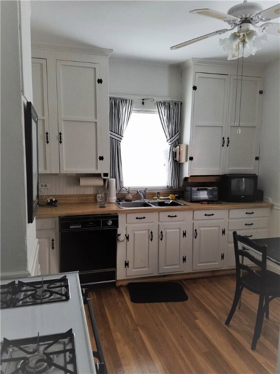 65 Clarence St, Cranston, RI 02910 - photo 2