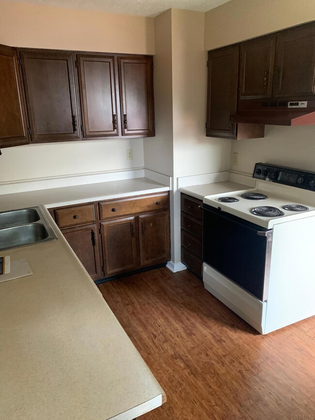 2424 Sycamore Ln, West Lafayette, IN 47906 - photo 6