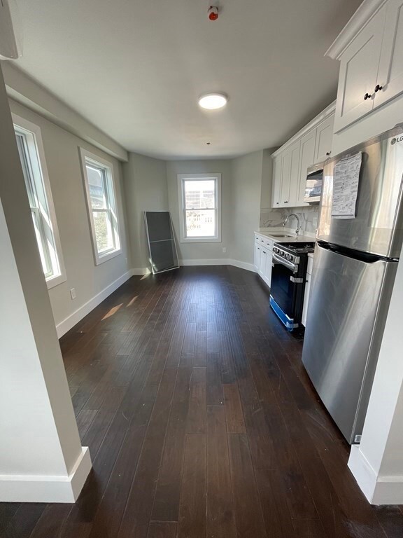 173 E Merrimack St unit 1, Lowell, MA 01852 - photo 6