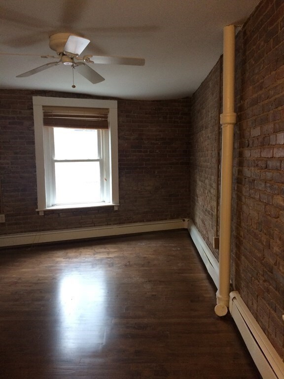 21 Moon St unit 7, Boston, MA 02113 - photo 5