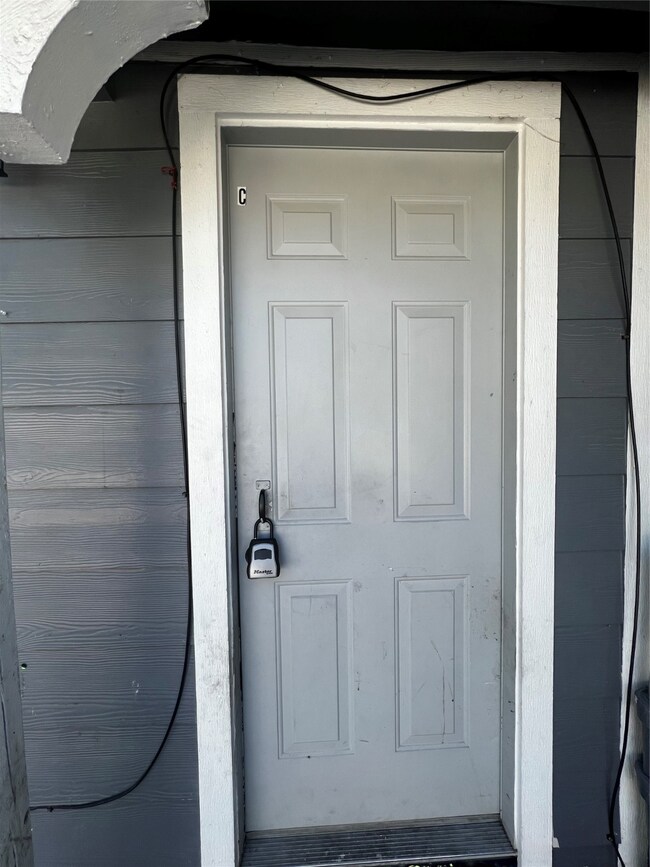 2909 King St unit C, Houston, TX 77026 - photo 5