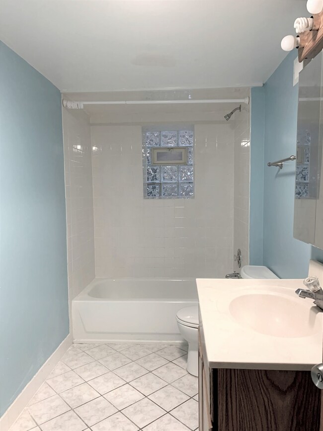 6206 N Richmond St unit G, Chicago, IL 60659 - photo 5