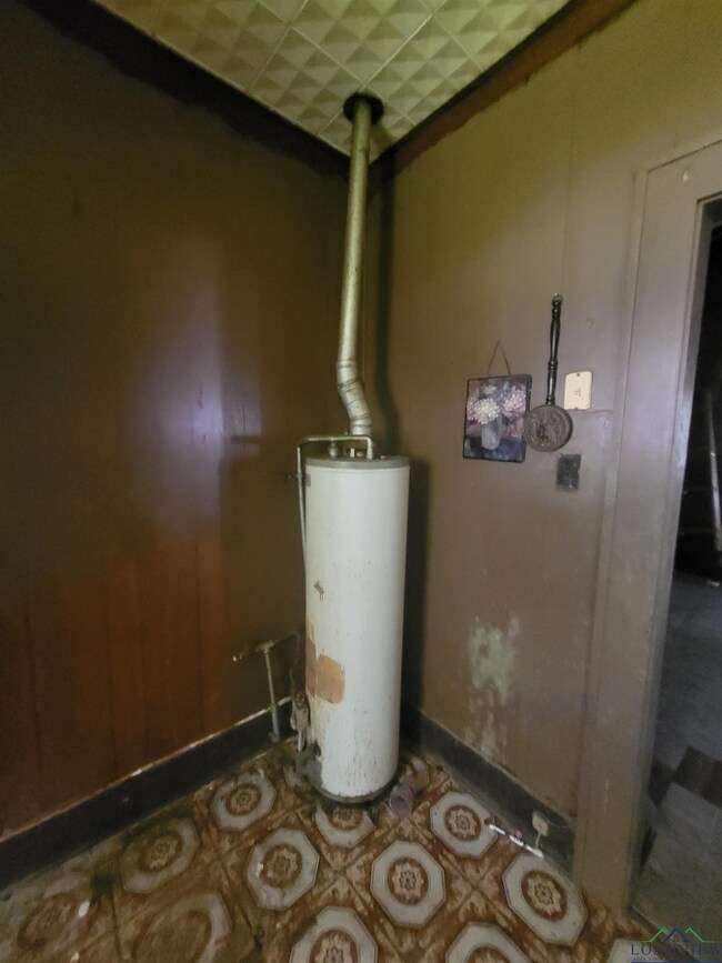 912 N 7th St, Longview, TX 75601 - photo 4