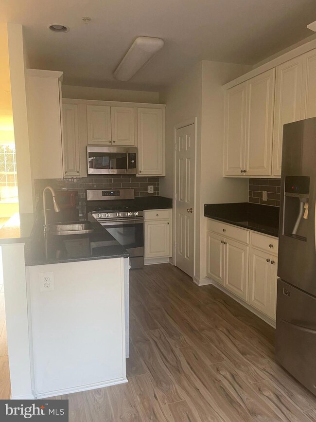 8323 Brooktree St, Laurel, MD 20724 - photo 6