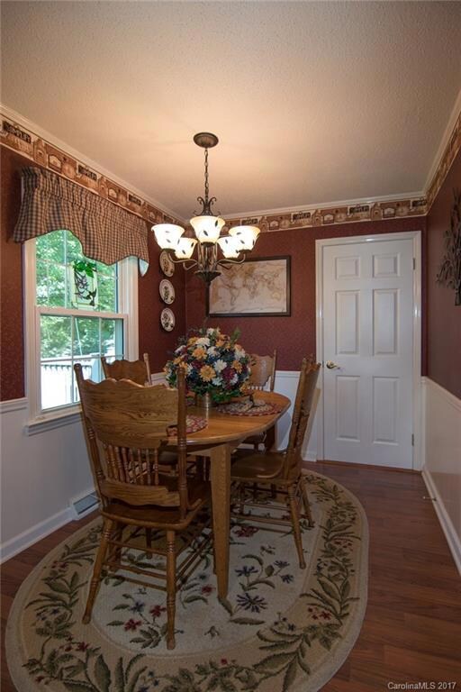 813 Valley St, Statesville, NC 28677 - photo 7