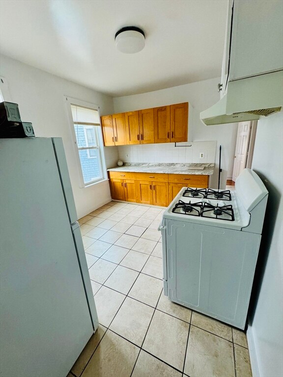 11 Colonial Ave unit 3, Dorchester Center, MA 02124 - photo 6