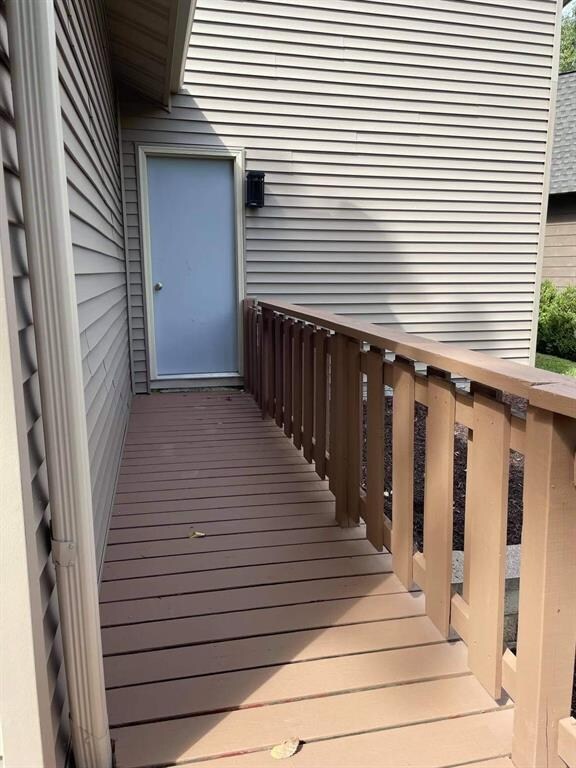 DECK CONNECTING TO GARAGE