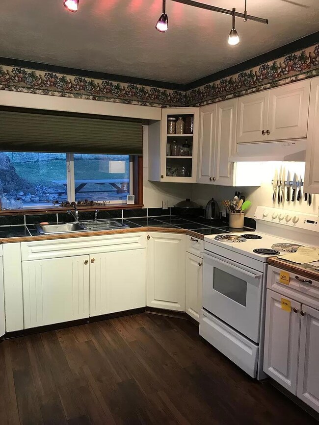 615 N Mountain Blvd, Mount Vernon, OR 97865 - photo 2