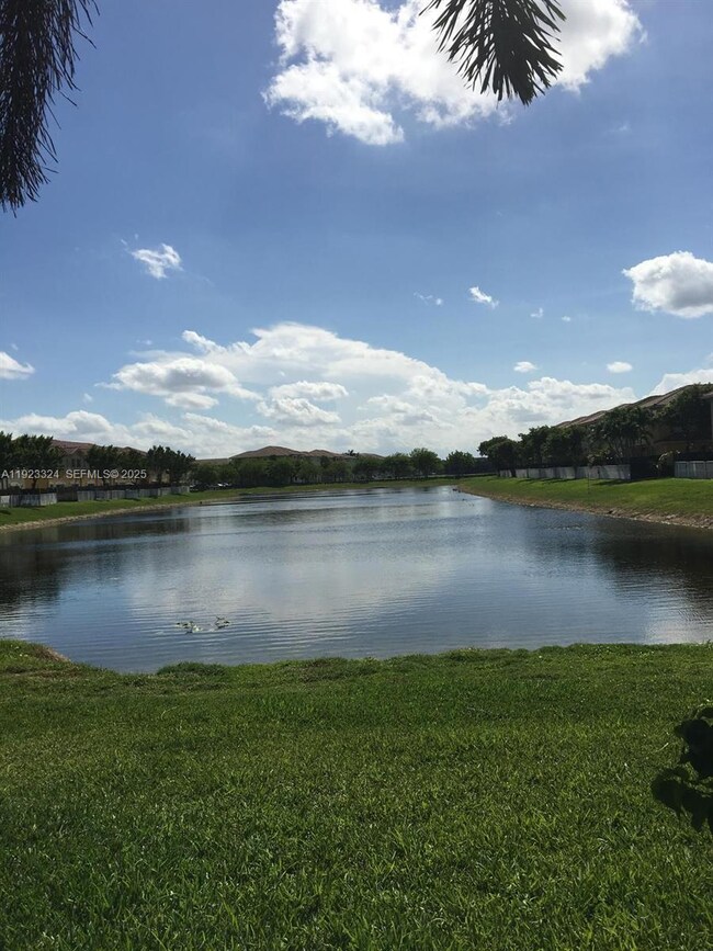 10803 NW 83rd St unit 61, Doral, FL 33178 - photo 4